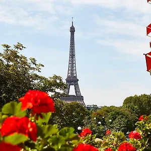 Plaza Athenee - Dorchester Collection Hotel Paryż
