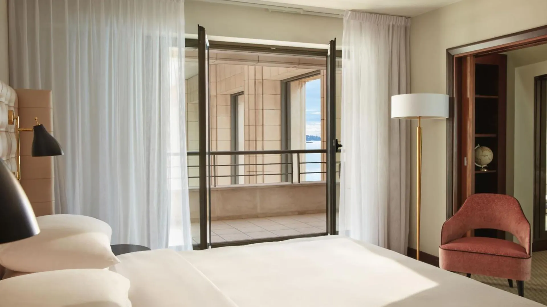 Hyatt Regency Nice Palais De La Mediterranee 5*,  Франция
