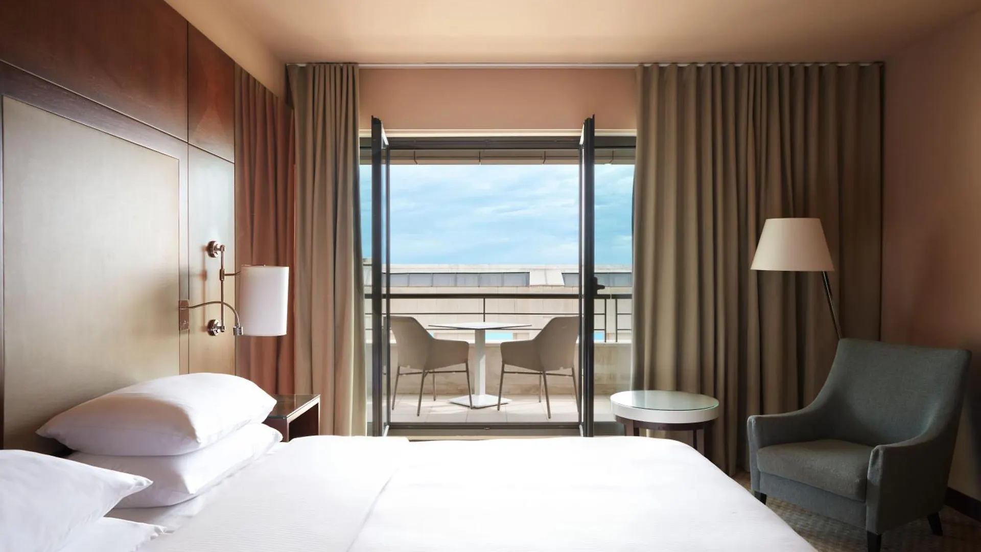 Hotel Hyatt Regency Nice Palais De La Mediterranee