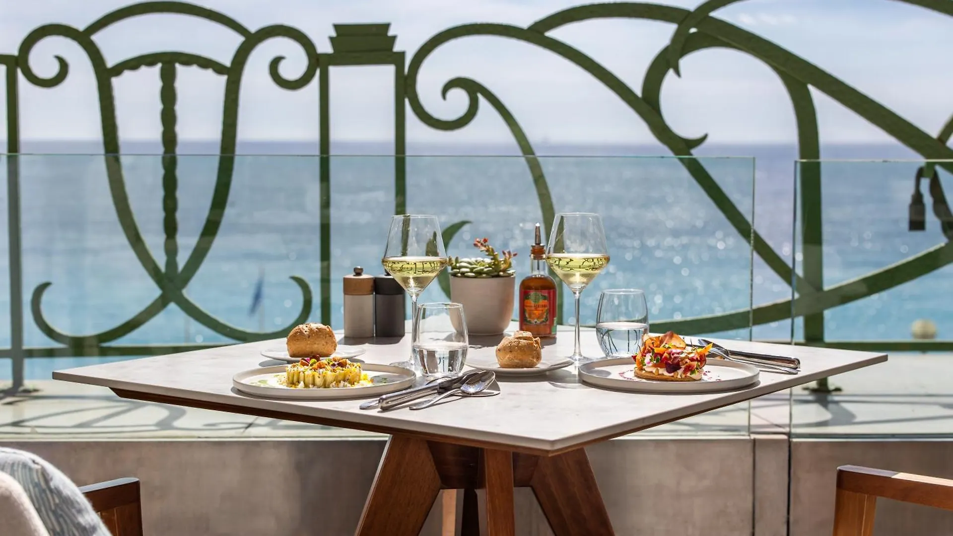 Hyatt Regency Nice Palais De La Mediterranee Отель