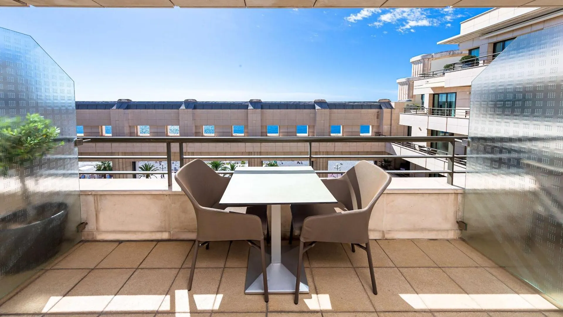 Отель Hyatt Regency Nice Palais De La Mediterranee