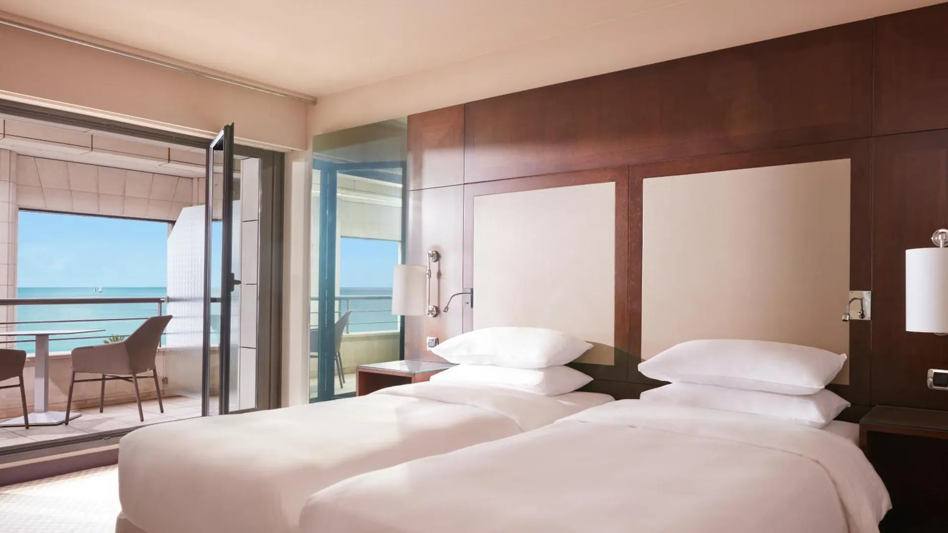 Hyatt Regency Nice Palais De La Mediterranee Отель